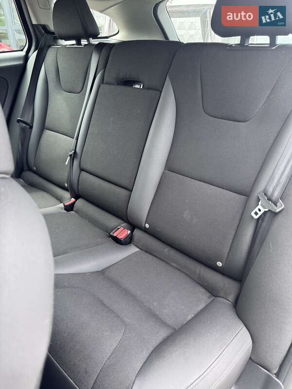 Универсал Volvo V60 2012 в Киеве