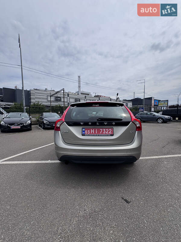Универсал Volvo V60 2012 в Киеве