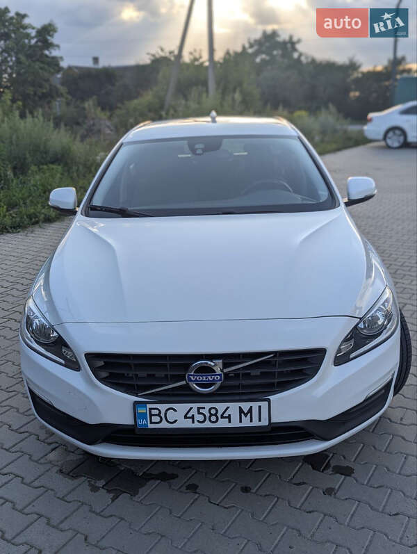 Универсал Volvo V60 2016 в Радехове