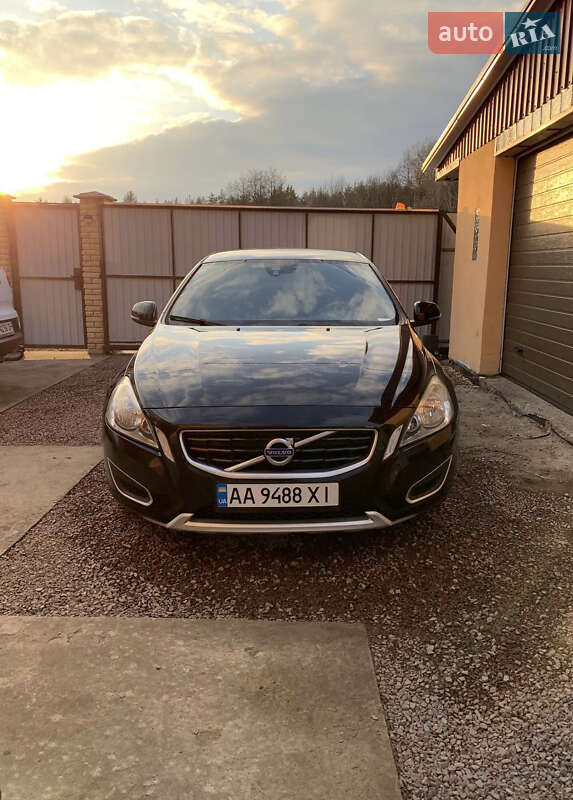 Volvo V60 2011