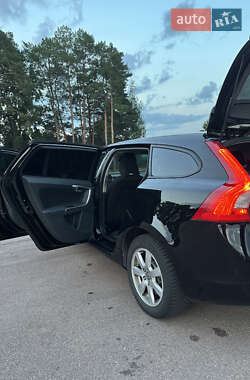 Универсал Volvo V60 2011 в 