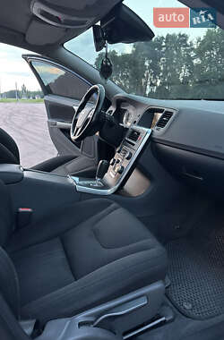 Универсал Volvo V60 2011 в 
