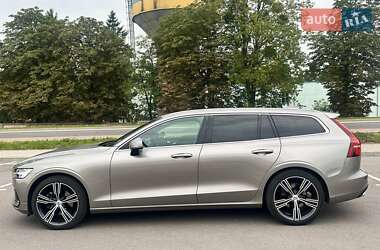 Универсал Volvo V60 2021 в Ровно