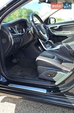 Универсал Volvo V60 2014 в 