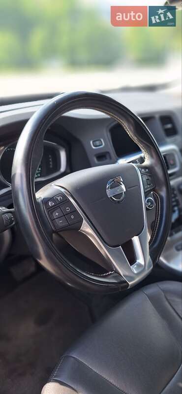 Универсал Volvo V60 2014 в Львове
