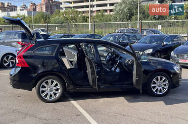 Универсал Volvo V60 2013 в 