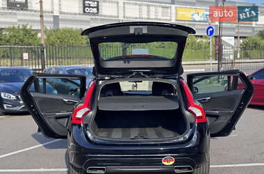 Универсал Volvo V60 2013 в 