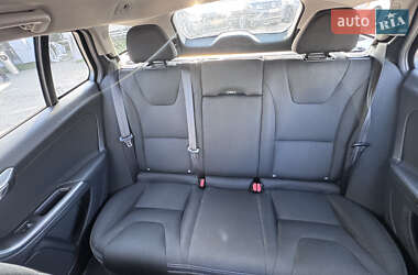 Универсал Volvo V60 2013 в 