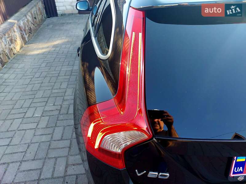 Универсал Volvo V60 2012 в Бродах