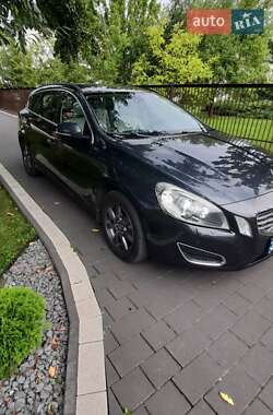 Универсал Volvo V60 2013 в 