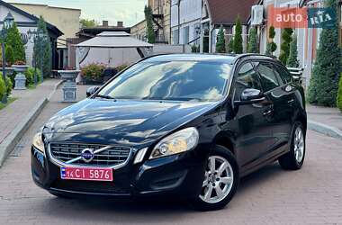 Универсал Volvo V60 2012 в 