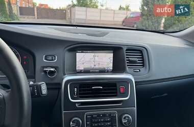 Универсал Volvo V60 2012 в 