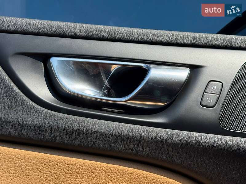 Універсал Volvo V60 2019 в Рівному фото 20 Універсал Volvo V60 2019 в Рівному
