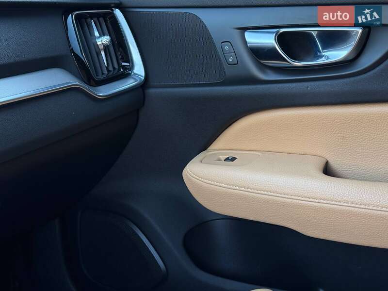 Універсал Volvo V60 2019 в Рівному фото 36 Універсал Volvo V60 2019 в Рівному