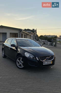 Универсал Volvo V60 2011 в Стрые