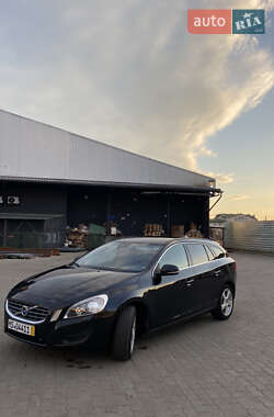Универсал Volvo V60 2011 в 