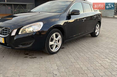 Универсал Volvo V60 2011 в 
