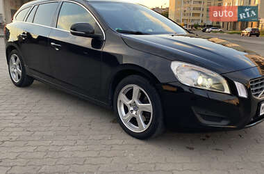 Универсал Volvo V60 2011 в 
