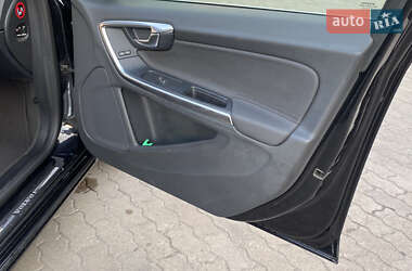 Универсал Volvo V60 2011 в 