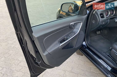 Универсал Volvo V60 2011 в 