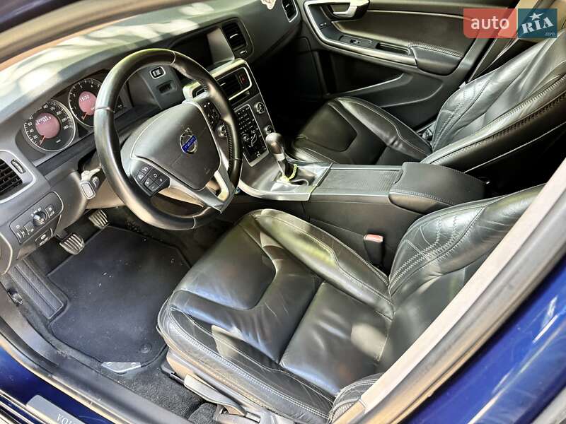 Универсал Volvo V60 2012 в Ровно