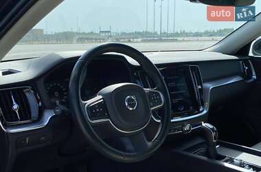 Универсал Volvo V60 2019 в 