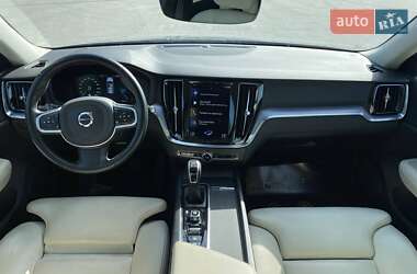 Универсал Volvo V60 2019 в 
