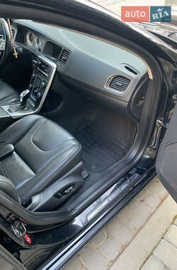 Универсал Volvo V60 2013 в 
