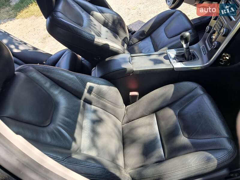 Универсал Volvo V60 2011 в Львове фото 17 Универсал Volvo V60 2011 в Львове