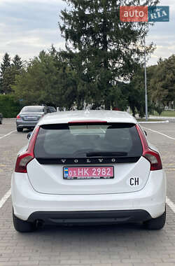 Универсал Volvo V60 2012 в 
