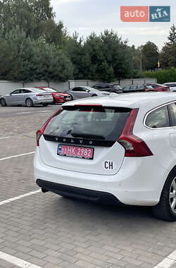 Универсал Volvo V60 2012 в 