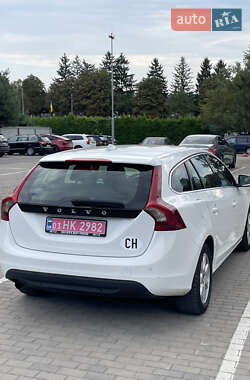 Универсал Volvo V60 2012 в 