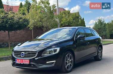 Универсал Volvo V60 2015 в 