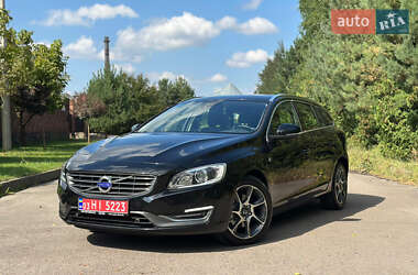 Универсал Volvo V60 2015 в 
