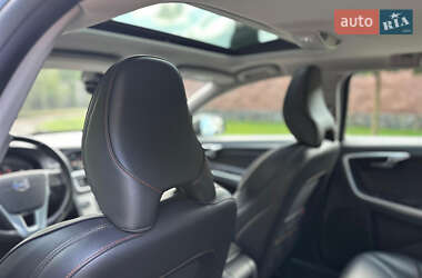 Универсал Volvo V60 2015 в 