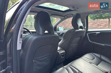 Универсал Volvo V60 2015 в 