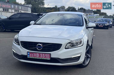 Универсал Volvo V60 2016 в 