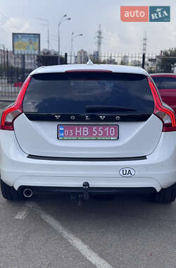 Универсал Volvo V60 2016 в 