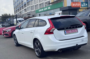 Универсал Volvo V60 2016 в 