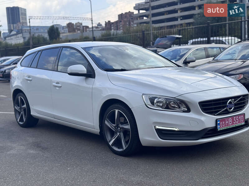 Универсал Volvo V60 2016 в Киеве фото 15 Универсал Volvo V60 2016 в Киеве