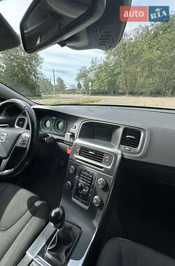 Универсал Volvo V60 2011 в 