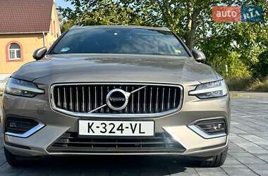 Универсал Volvo V60 2021 в 