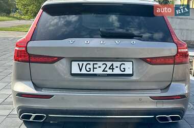 Универсал Volvo V60 2021 в 