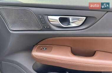 Универсал Volvo V60 2021 в 