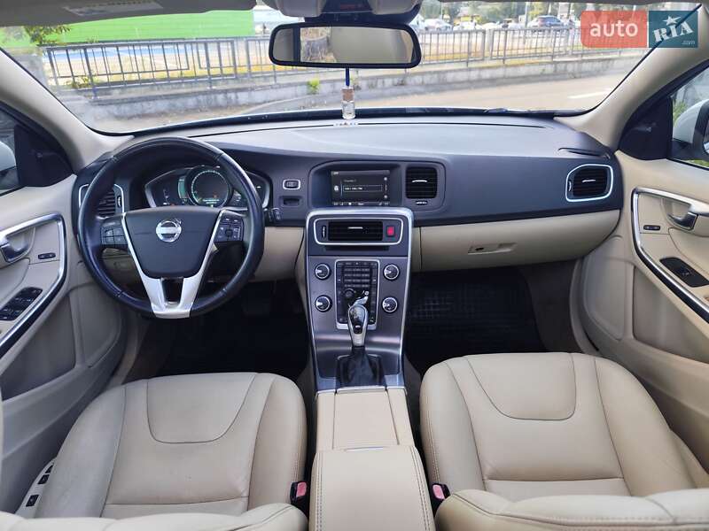 Универсал Volvo V60 2014 в Киеве фото 21 Универсал Volvo V60 2014 в Киеве