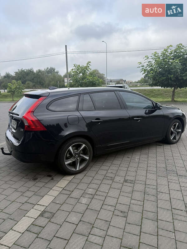 Універсал Volvo V60 2015 в Стрию