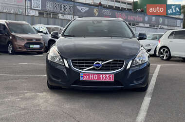 Универсал Volvo V60 2012 в Киеве