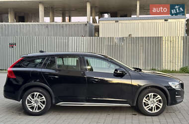 Универсал Volvo V60 2017 в 