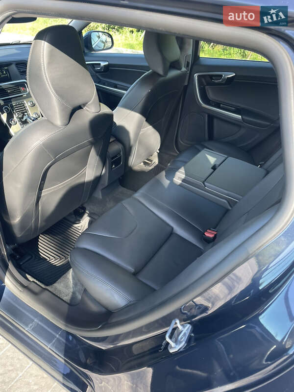 Универсал Volvo V60 2014 в Тернополе