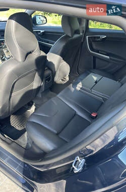 Универсал Volvo V60 2014 в 